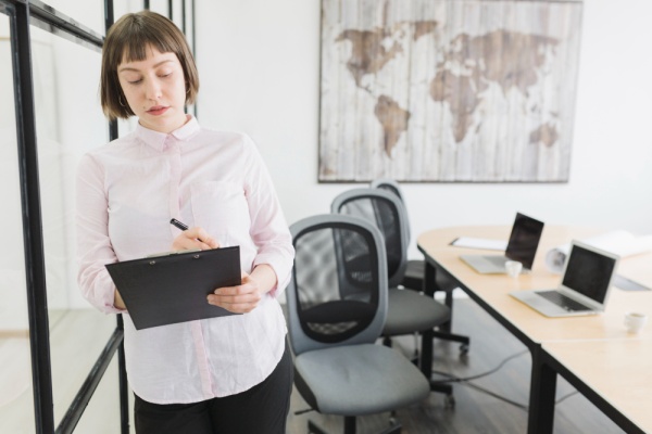 Менеджер по продажам