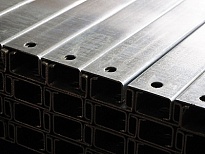 Швеллер из нержавеющей стали