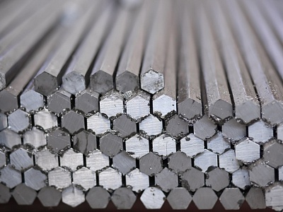 фото стальных шестигранников