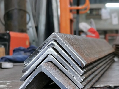 фото алюминиевых уголков